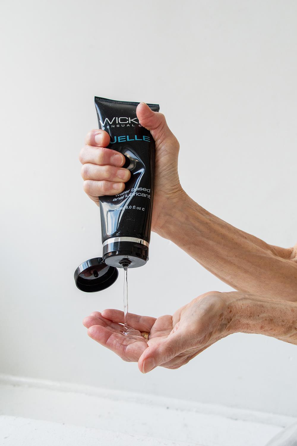 analnyi-lubrykant-na-vodnoi-osnove-wicked-jelle-anal-lubricant-240ml-21014394220120_-66053be7fc