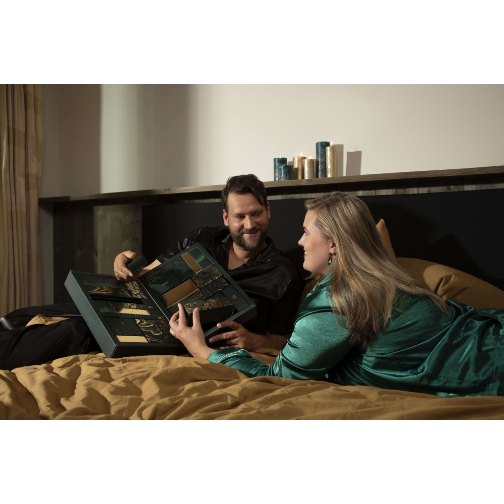 nabor-seks-yhrushek-adventskalender-2022-loveboxxx-easytoys-the-naughty-and-nice-24-predmeta-41232327669838_-3b93a68252