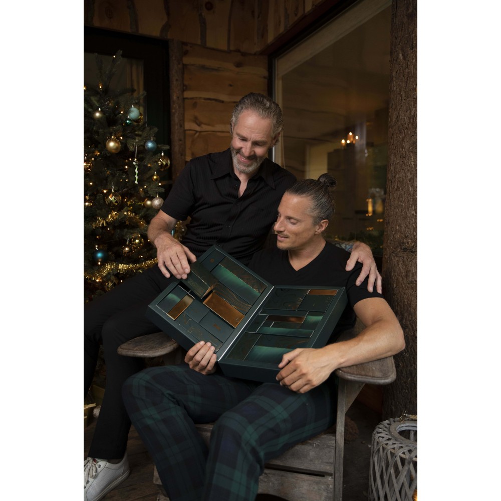 nabor-seks-yhrushek-adventskalender-2022-loveboxxx-easytoys-the-naughty-and-nice-24-predmeta-43261333972884_-5e5415cbb9